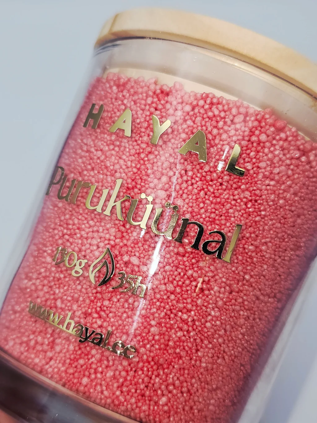 puruküünal klaasis Punane puruküünal klaasis Punane. Looduslik ja lõhnatu