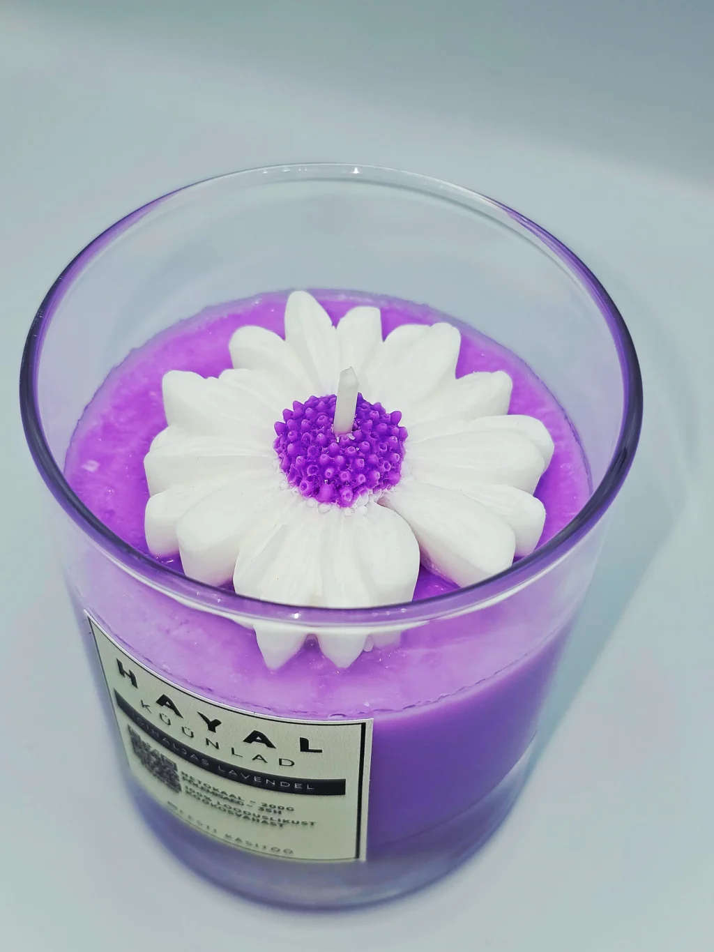 kookosküünal Igihaljas Lavendel Õrna aroomiga küünal. Looduslik kookosküünal